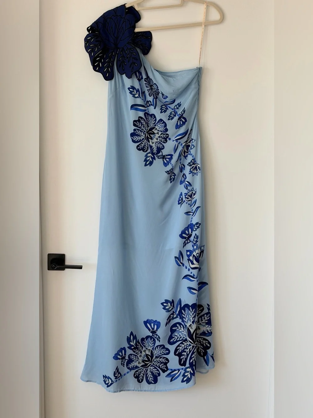 FARM RIO ANTHROPOLIGIE MAXI DRESS with an embroidered flower - Picture 2 of 6